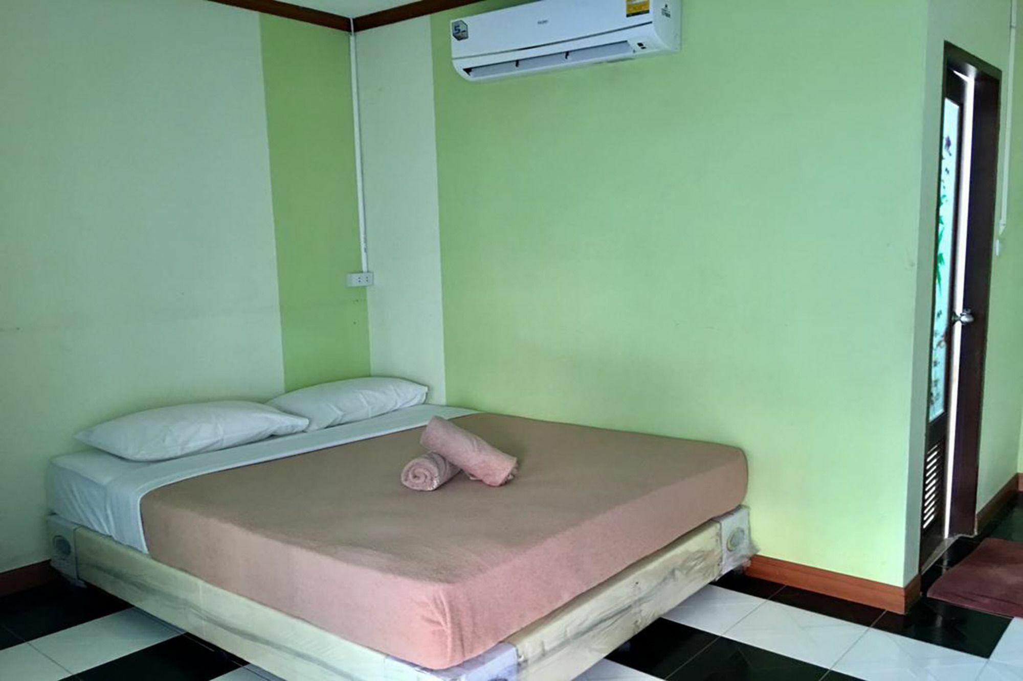 Balcony & Bedroom رايونغ المظهر الخارجي الصورة